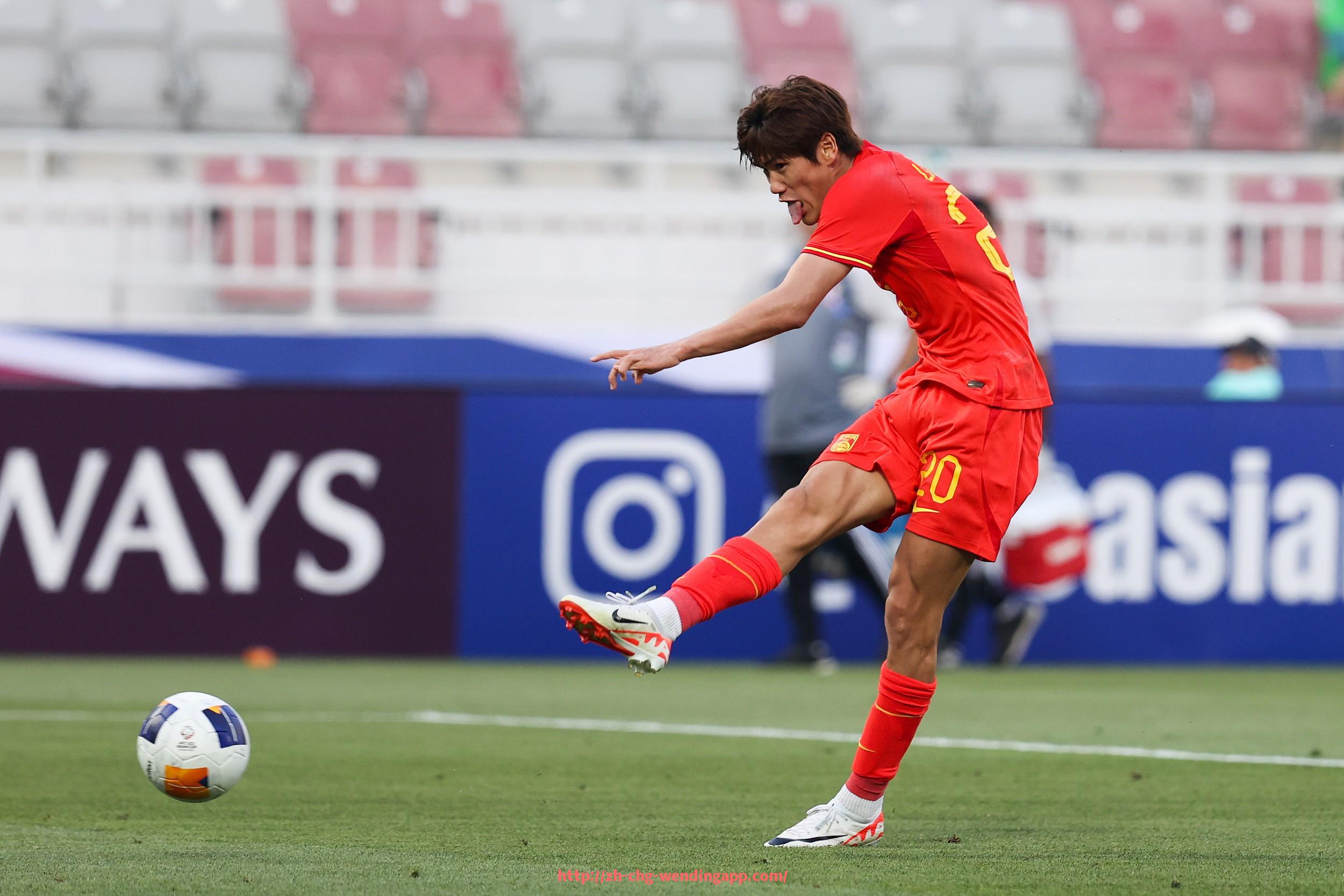 问鼎娱乐官网-英超球队数量与联赛改制的历史背景